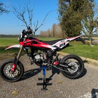 Husqvarna SM 125 (come nuovo)