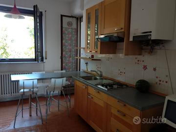 Cucina IKEA in legno – Buone condizioni