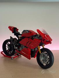 Lego 42017 Ducati Panigale V4 R 42107 Technic
