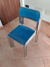 4 sedie blu in plastica 