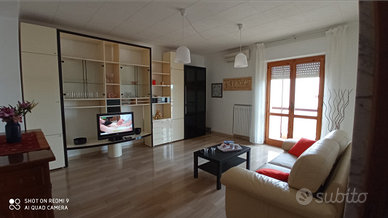 Appartamento arredato a Canosa di Puglia