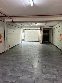 Box / Garage di 18 m² a Napoli