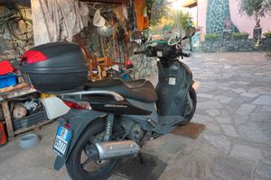 Scooter 150 suzuki