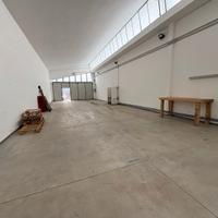 Magazzino ad arezzo laboratorio capannone uffici
