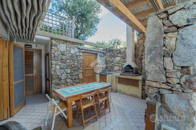 3 LOCALI A GOLFO ARANCI