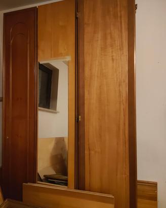 Armadio in legno