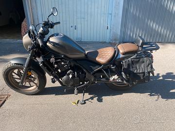 Moto Honda CMX 500A2 Rebel