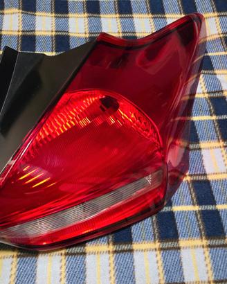 Faro posteriore DX Focus 2019