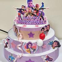 Torta Finta Scenografica Tema K-Pop Demon Hunter 