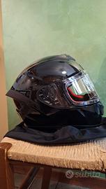 casco moto accessoriato 