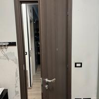 4 Porte da interno in legno  usate. Anta 210x70.