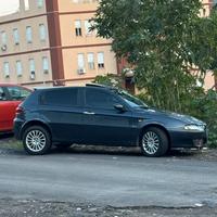 alfa 147 1:6 BENZINA