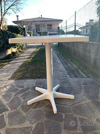 Tavolo da giardino