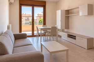Luminoso bilocale con terrazzo abitabile