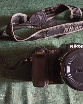 Nikon Coolpix 5700. Funzionante. Vintage
