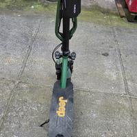 Monopattino elettrico JEEP 