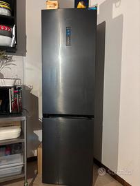 Frigorifero con congelatore Hisense