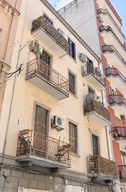 Bari Via Abate Gimma (tra manzoni e Trevisani)-