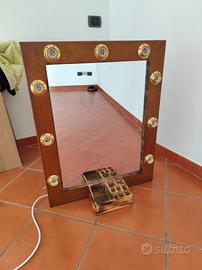 Specchiera per trucco 