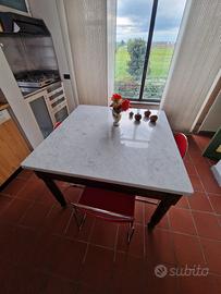 Tavolo pranzo in marmo