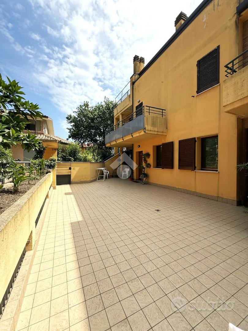 3 LOCALI A VALLEFOGLIA - Vista 4