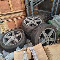 Cerchioni Momo 18+pneumatici michelin M+S225/45 18