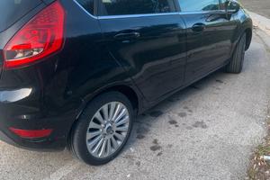 Ford Fiesta 1.4 tdci 68 cv 5 porte Titanium diesel