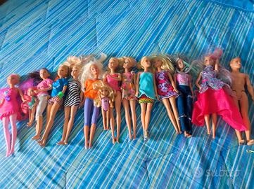 lotto 14 pezzi Barbie 