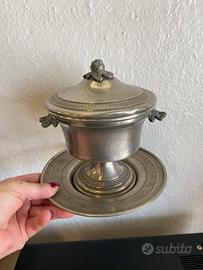 Vecchia zuccheriera in peltro