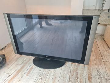 TV Hitachi  55