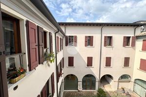 2 LOCALI A DESENZANO DEL GARDA