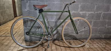 scatto fisso con freno a pedale 