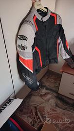 Giubbotti con protezioni