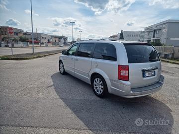 chrysler  grand voyager v