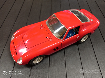 Burago Ferrari 250 GTO scala 1/18