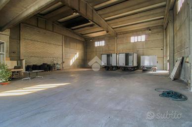 CAPANNONE A PIOLTELLO