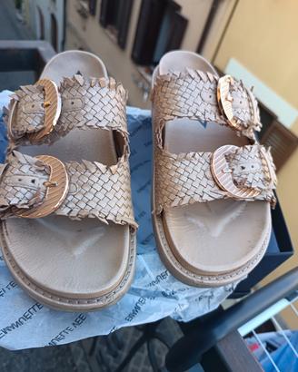 sandalo beige intrecciato Emanuelle Vee