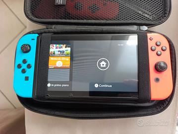 Nintendo switch con accessori originali + custodia