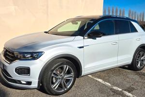 T-ROC 1.5 dsg, R-Line TETTO APRIBILE!