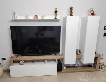  parete attrezzata,tavolino e tavolo 150€