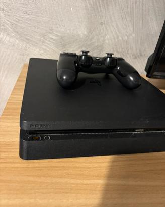 Playstation 4 slim