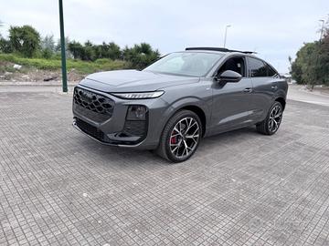 Audi Q3 SPB TDI 110 kW S tronic Line carbon Full.O