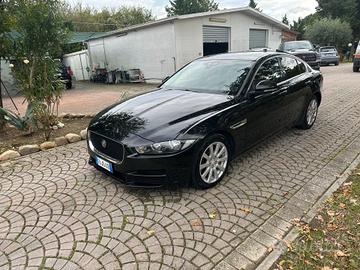 Jaguar XE 2.0 D Turbo 180CV Prestige Business Edit