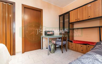 BILOCALE IN CORTE, COMPLETAMENTE DA RISTRUTTURARE