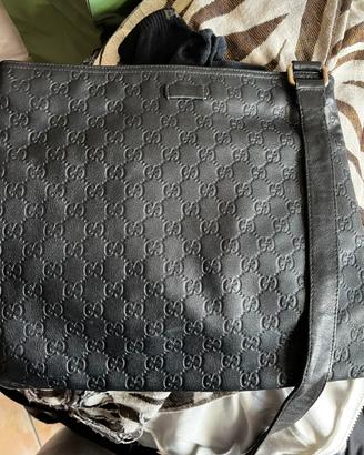 Borsa Gucci Messenger “Guccissima” in Pelle Nera