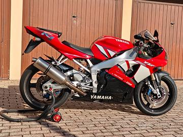 Yamaha R1 2001 FMI veicolo storico