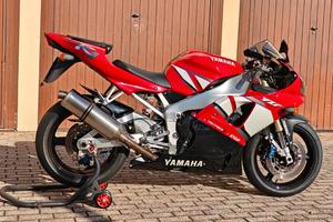 Yamaha R1 2001 FMI veicolo storico