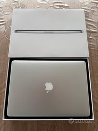 Apple Macbook Pro 15 - 16GB RAM - 512GB HD