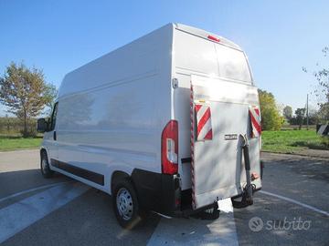 Fiat Ducato MAXI SUPERALTO con SPONDA IDRAULICA