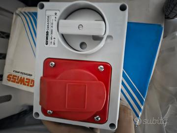 Presa Interbloccata Gewiss GW66008 16A 3P+T 380V-4